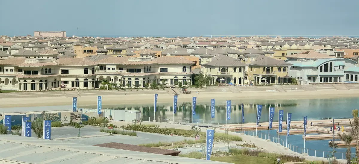 Villas on Palm Jumeirah by the water